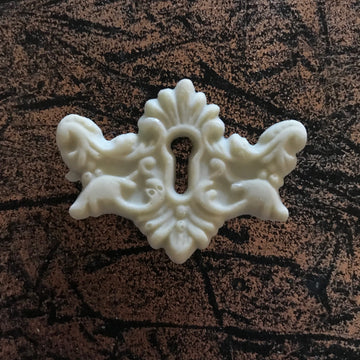 Escutcheon, Medium Victorian - E7