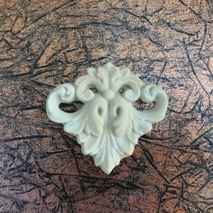 Gothic rounded Corner - C8 (a pair)