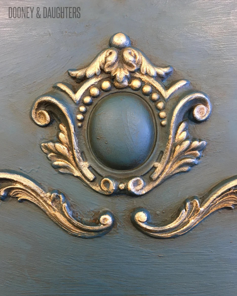 Neoclassical, Rosette - R77