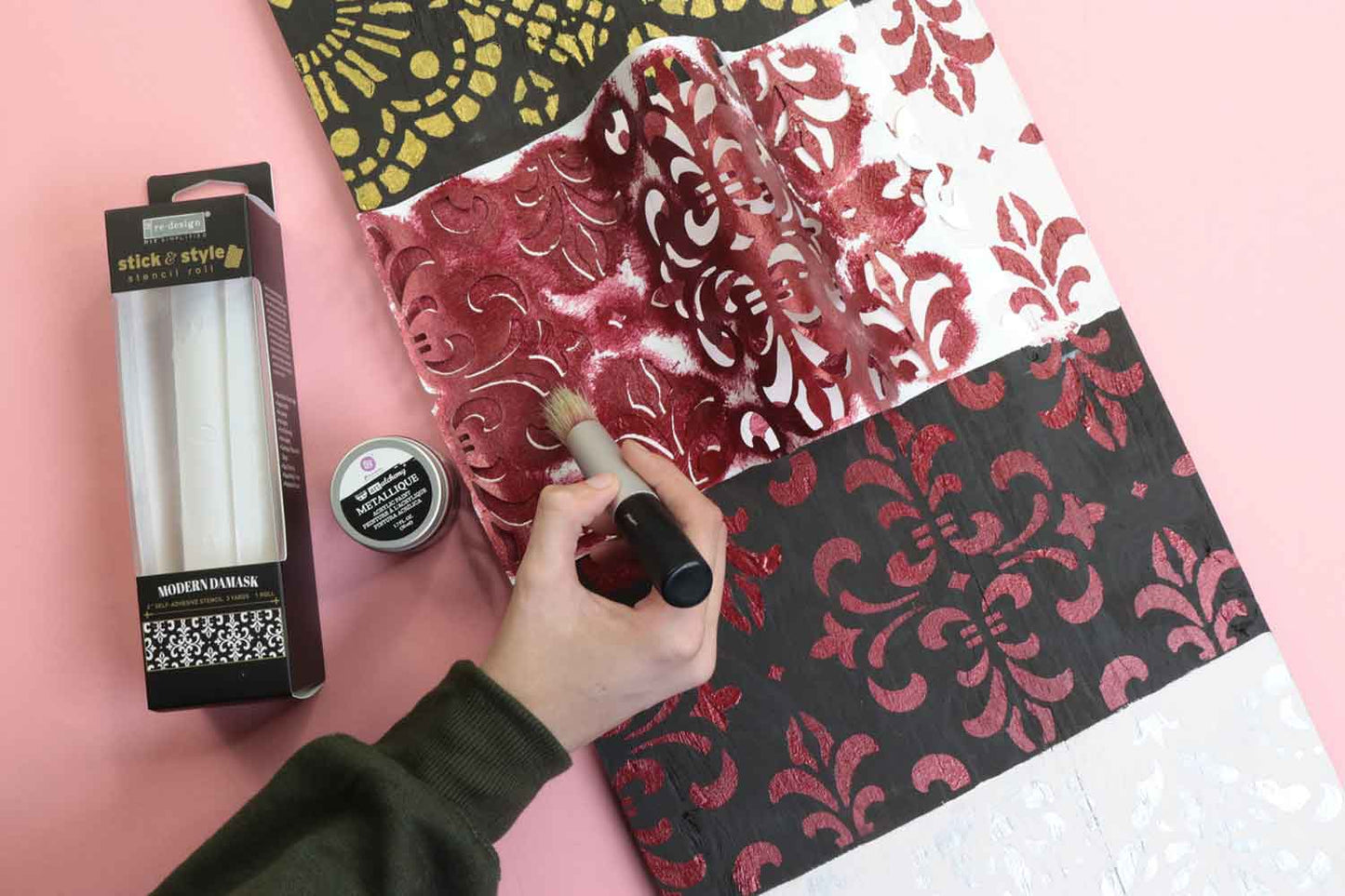 Stick & Style Stencil - MODERN DAMASK. 1 roll, 3 yards