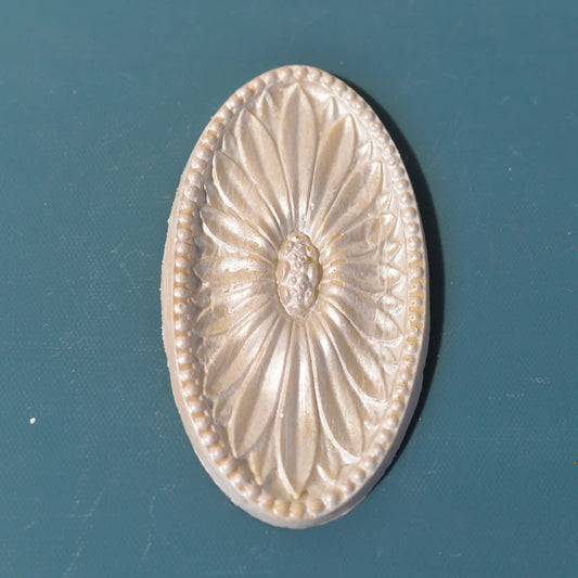Oval Floral, Rosette - R26