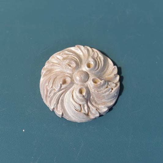 Neoclassical, Rosette - R10