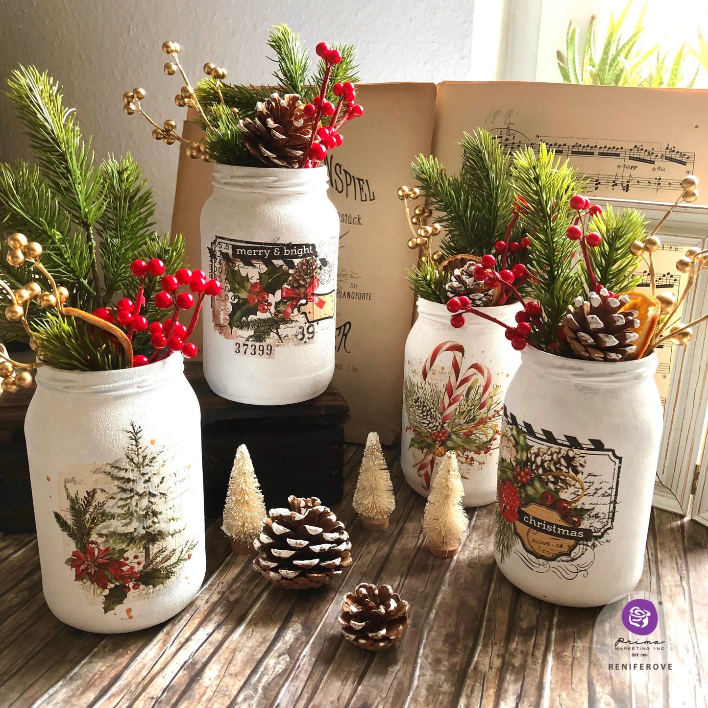 Small - CLASSIC CHRISTMAS. 3 sheets, 6" x 12"