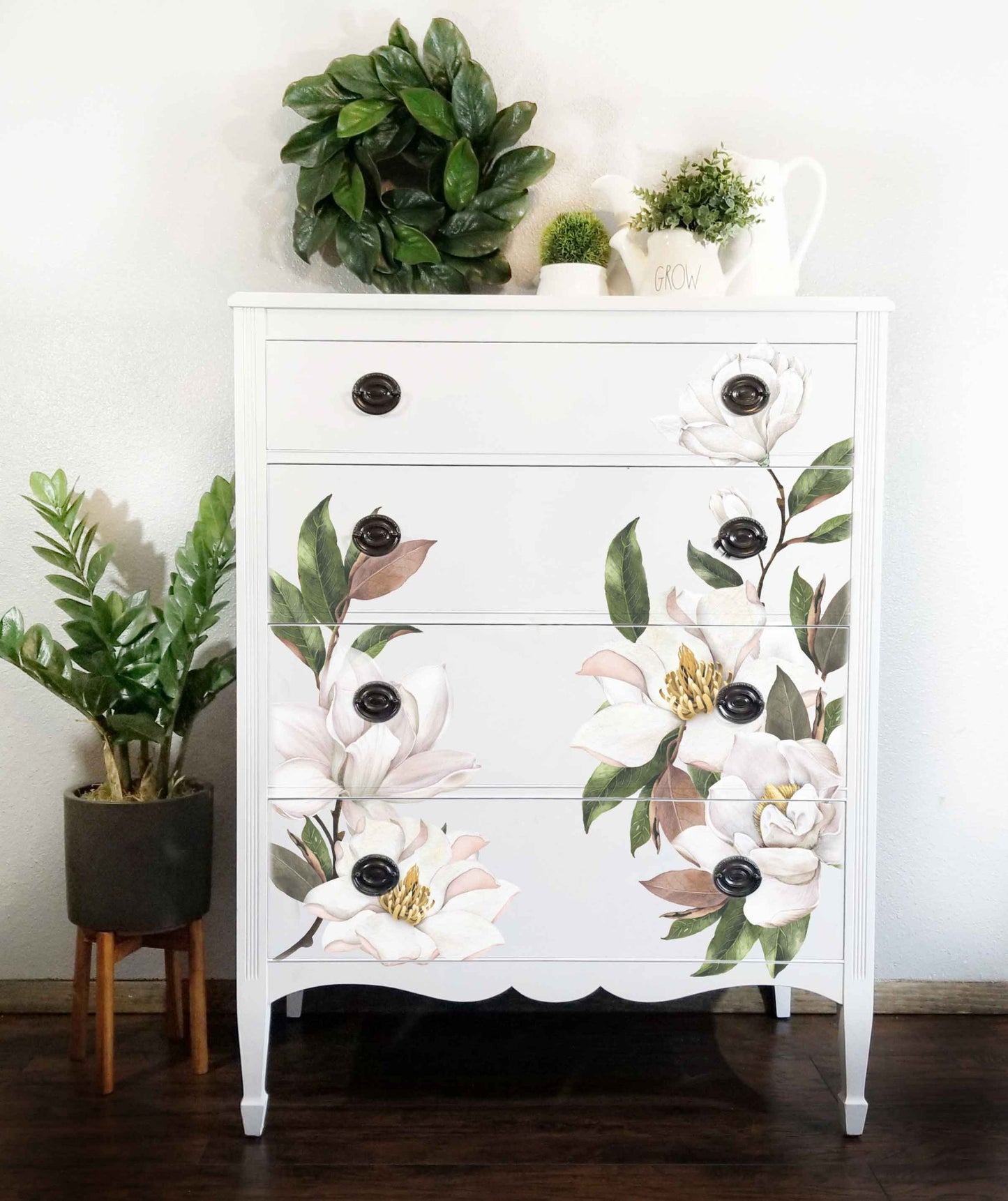 Large - MAGNOLIA GRANDIFLORA. 24" x 35" cut into 2 sheets