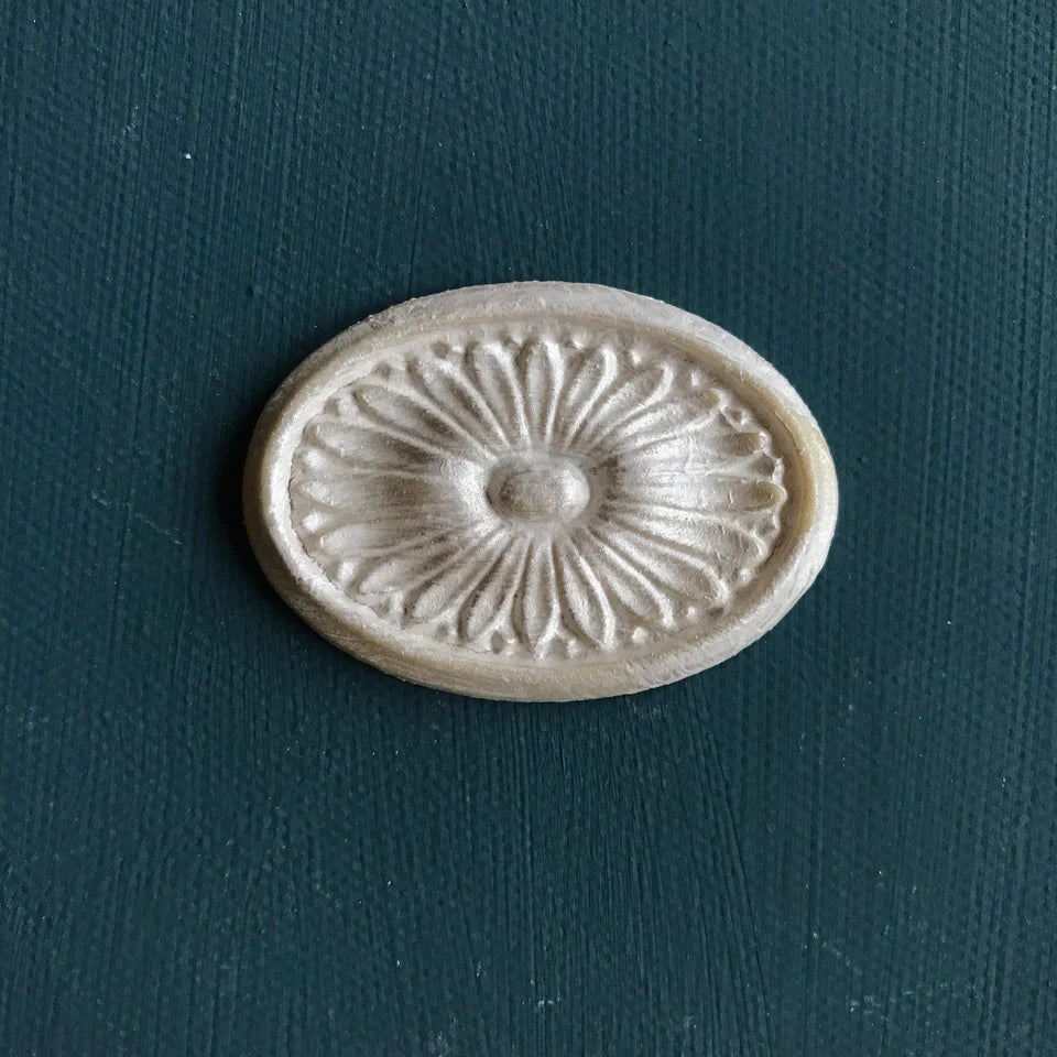 Petite Floral Oval Rosette - R74
